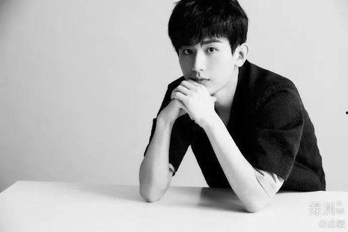 成毅恋情最新爆料图片,甜蜜同框引热议,细节揭秘恋情真相!” 第2张 成毅恋情最新爆料图片,甜蜜同框引热议,细节揭秘恋情真相!” 第2张